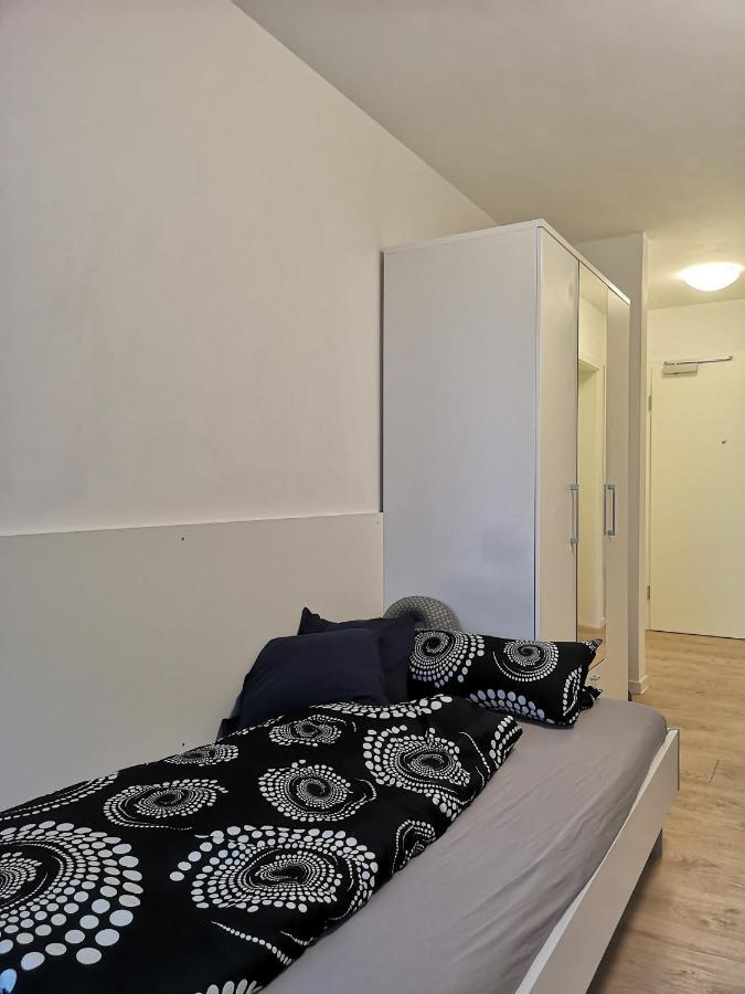 Beautiful Flat, Near Westpark & Hostpital, Easy Parking Apartment *